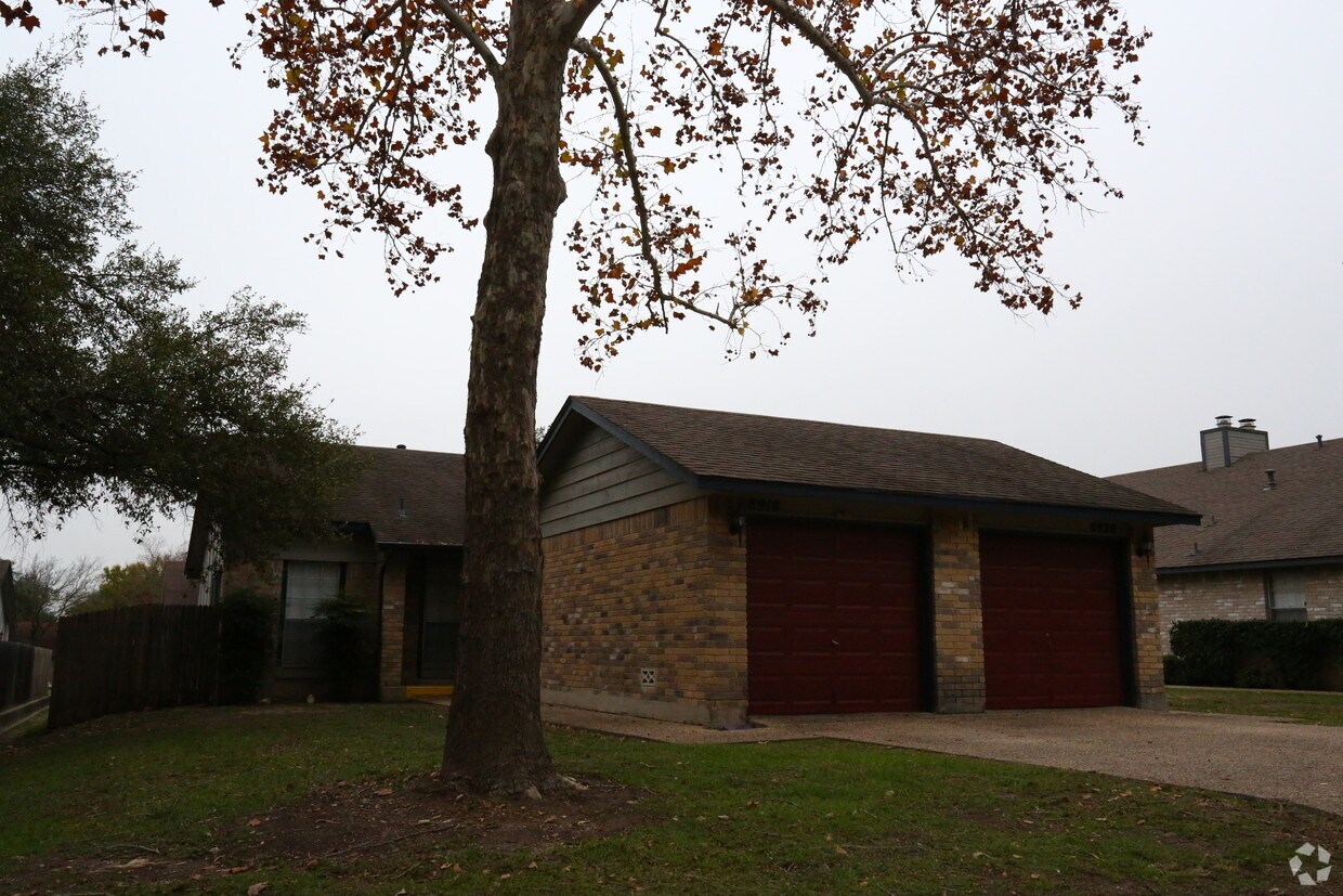 Building Photo - NW and NC Duplexes