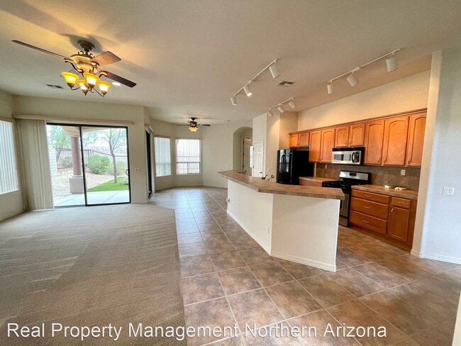 Building Photo - 3 br, 2 bath House - 2892 Esmerelda Dr.