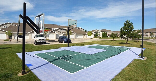 Centro deportivo al aire libre comunitario - Cove at Crystal Lake