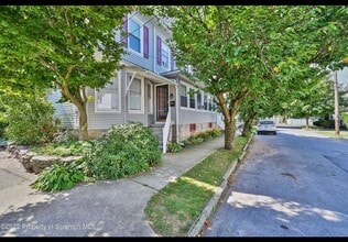 Building Photo - 12 Washington St