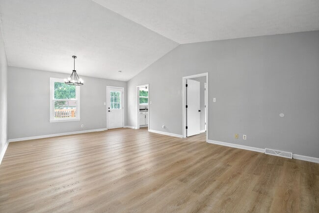 Foto del edificio - 313 Grassland Dr
