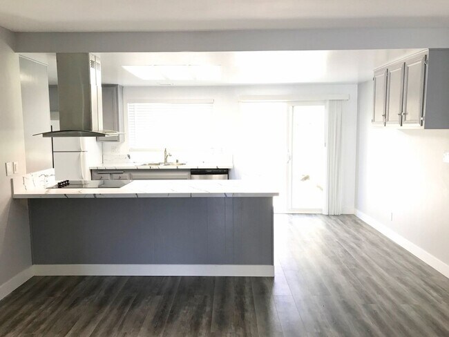 Foto del edificio - FOR RENT - 3BR/2BA 1490 SqFt Single Family...