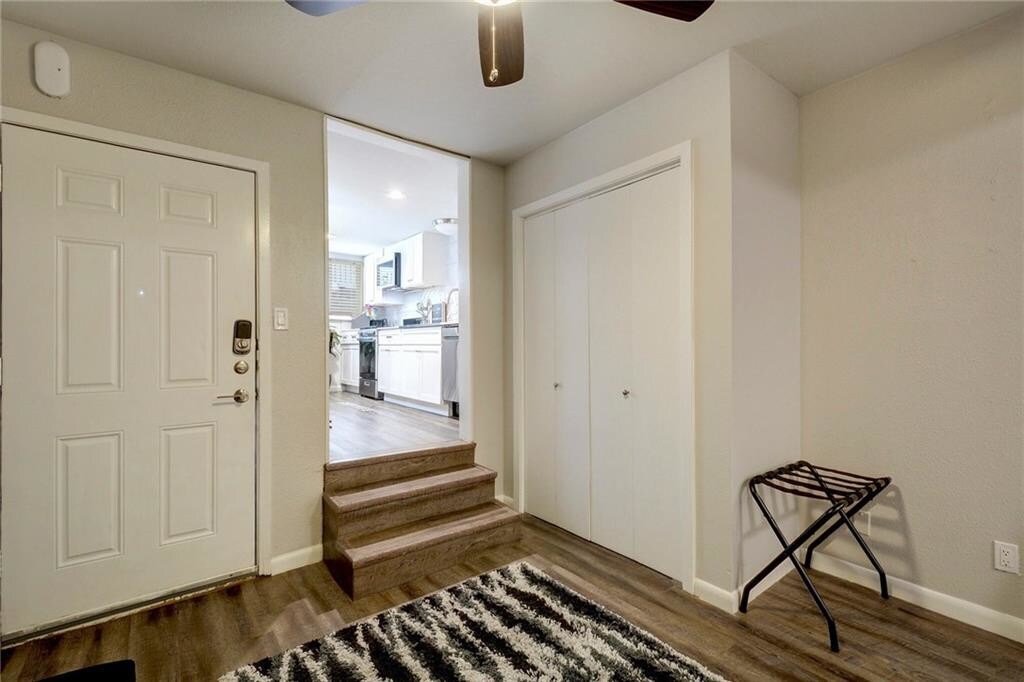 2017 Ln Unit 207, Austin, TX 78704 Apartment for Rent in