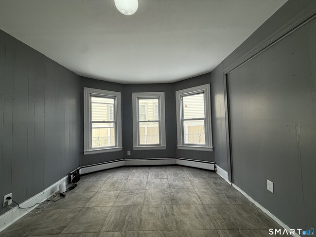 Foto del edificio - 660 W Main St