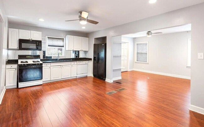 Photo - 1143 United Ave SE Apartment