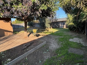 Building Photo - 419 Cinnamon Ln