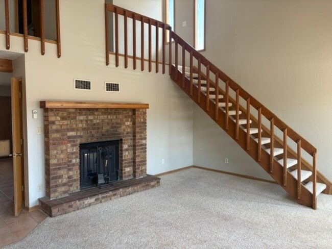 Building Photo - 2348 Rattlesnake Ct
