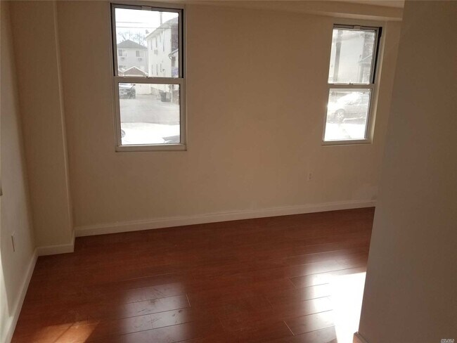 Foto del edificio - 87-90-8795 95th St