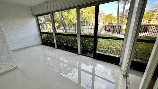 Foto del edificio - 2306 S Cypress Bend Dr