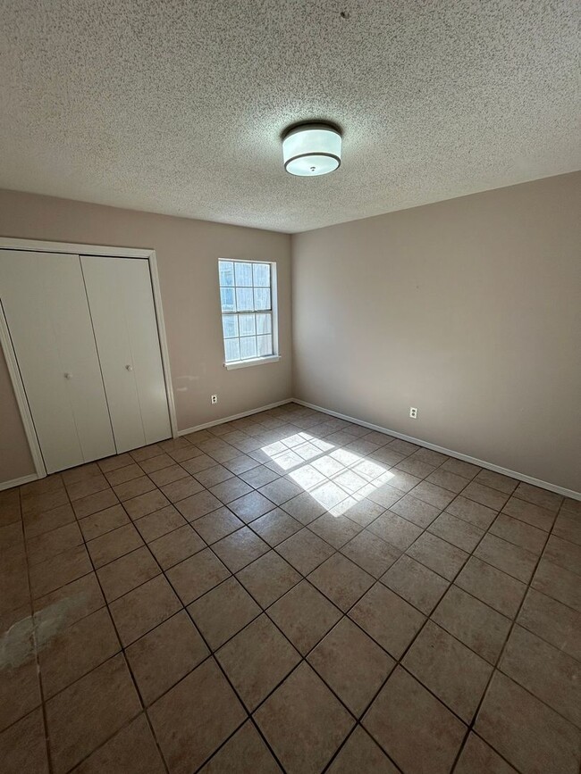 Building Photo - This Delightful Duplex in Carrollton!