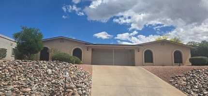 Building Photo - 17124 E Salida Dr