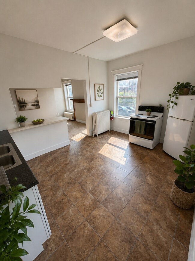 Foto del edificio - 214-216 N 2nd Ave E