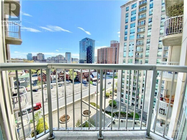 Building Photo - 234 Rideau St