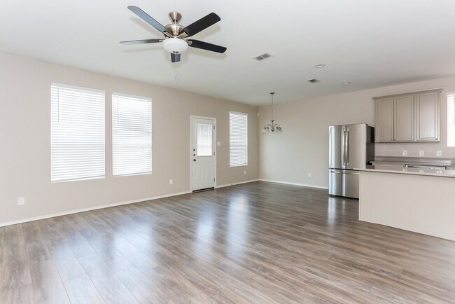 Foto del edificio - 1724 Gayla Creek Dr