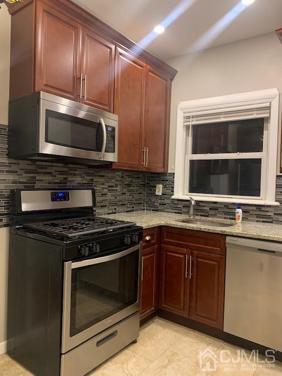 Foto del edificio - 116 Clay St