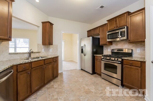 Foto del edificio - 227 Bethany Manor Ct