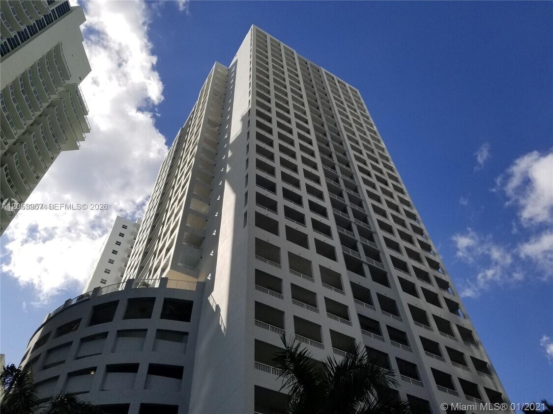 Foto del edificio - 170 SE 14th St