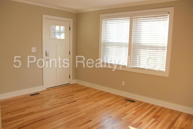 Foto del edificio - 1713 Luton St