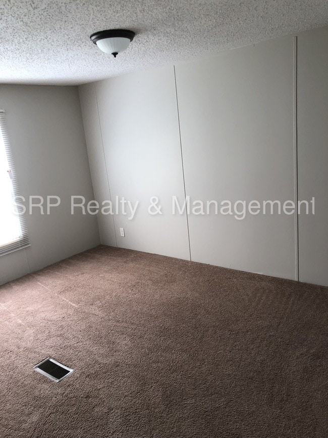 Building Photo - 4557 Red Apple Dr