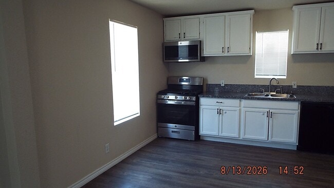 Building Photo - 508 W Baetz Blvd