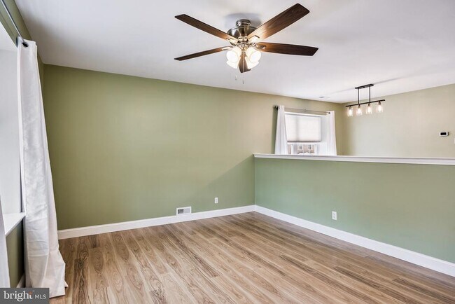 Foto del edificio - 101 Camber Ln