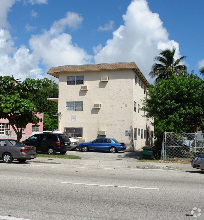 Primary Photo - 151 NE 82nd St