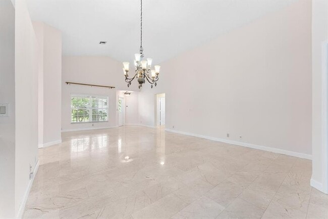 Building Photo - 5333 Pine Cir