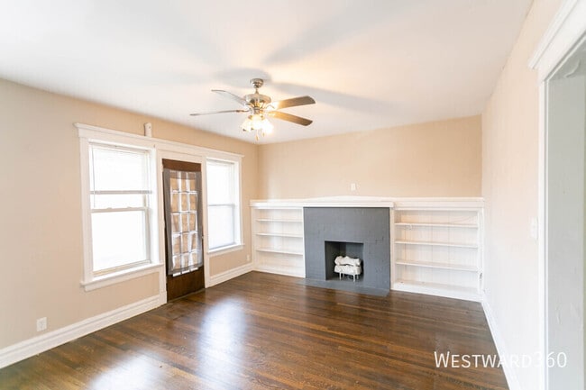 Building Photo - 5419 S Drexel Ave