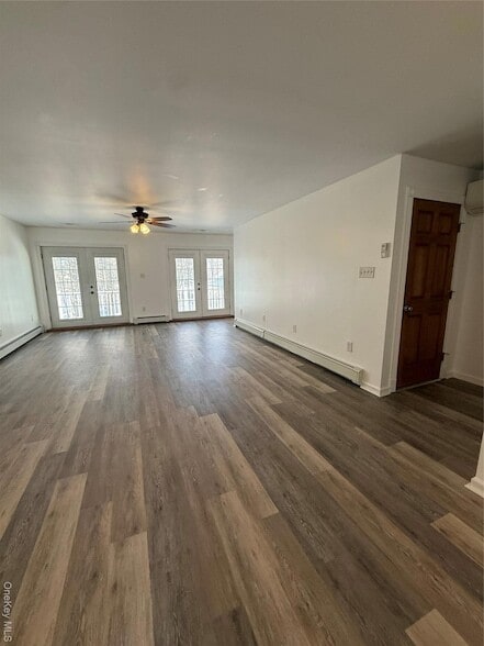 Building Photo - 24 St James Pl