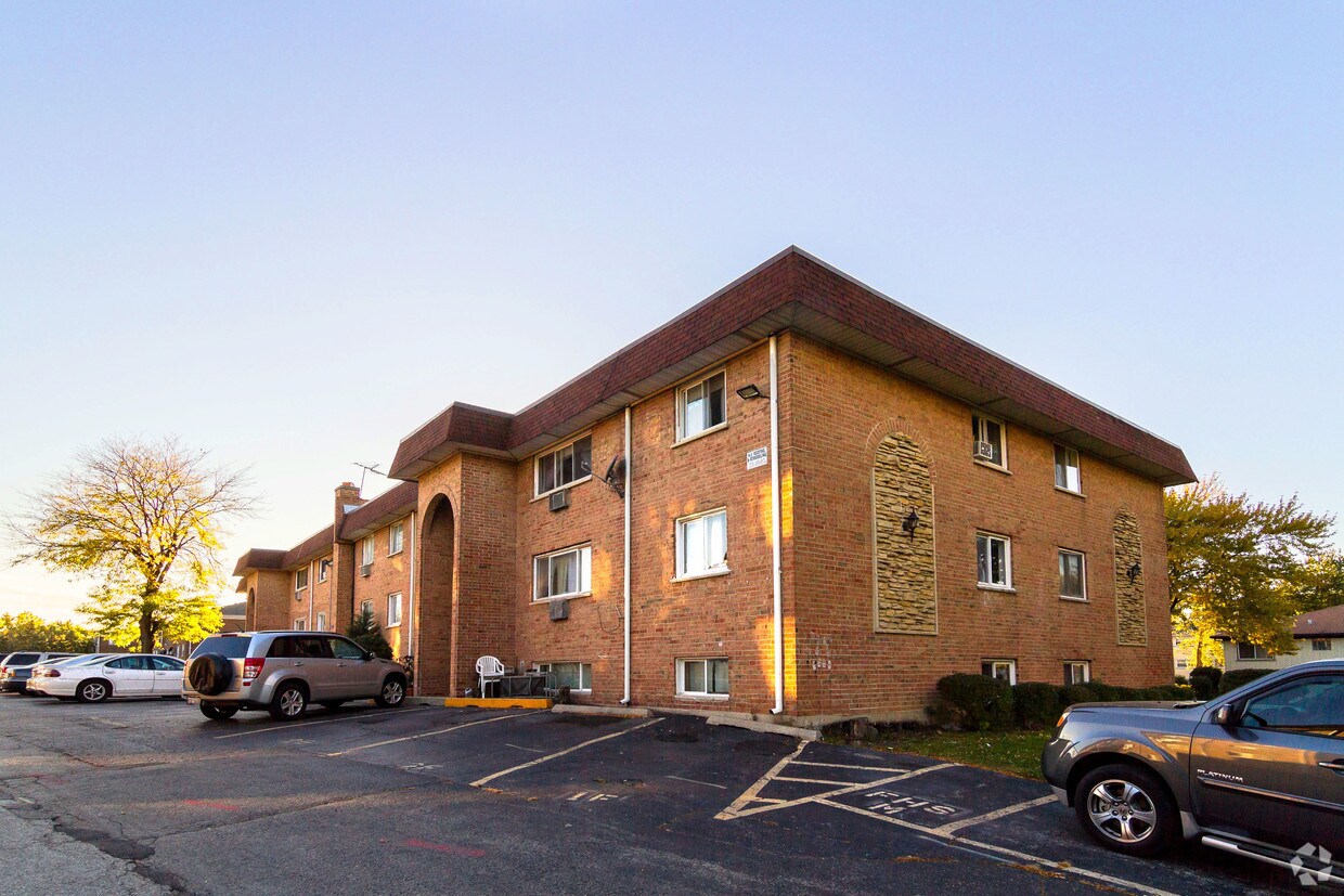 Primary Photo - 301-307 Dale Dr