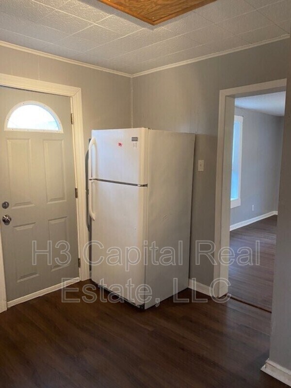 Foto del edificio - 77 Sunset Ave