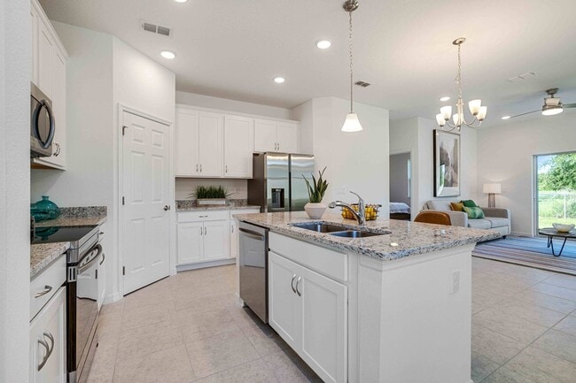 Simmons Trace photo'