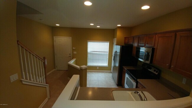 Building Photo - 8088 Summer Cove Ct