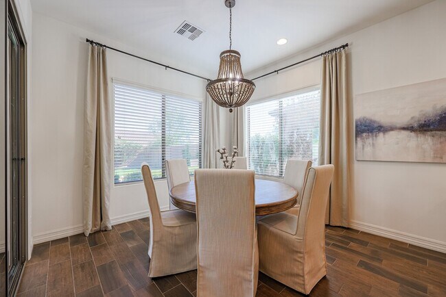 Foto del edificio - 5337 E Palo Brea Ln