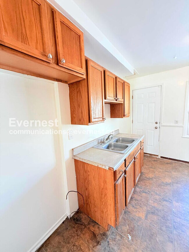 Foto del edificio - 2 Bed/1 Bath Home with Laundry Hookups / Pet-Friendly / Vouchers Accepted / Available Now!