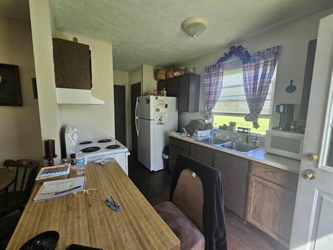 Foto del edificio - 2 Bedroom 1.5 Bath Duplex Kent Ohio 44240