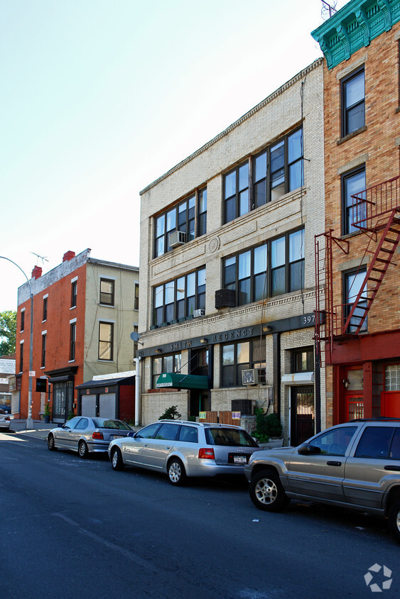 Building Photo - 395-397 Smith St