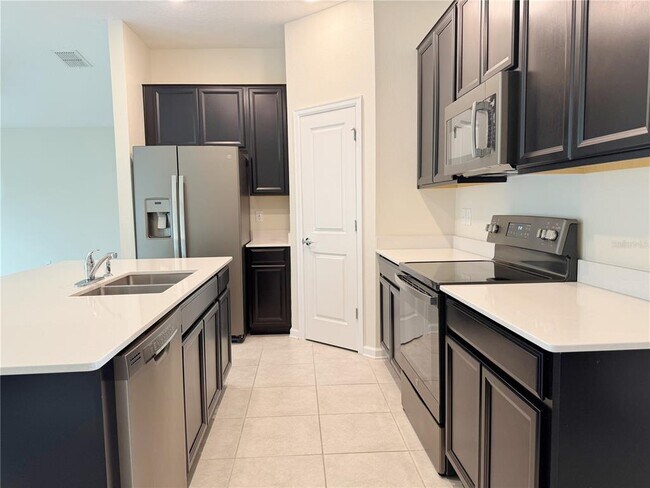 Foto del edificio - 16444 Champlain St