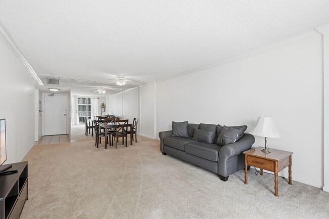 Building Photo - 3540 S Ocean Blvd