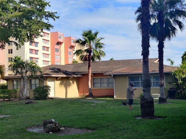 Foto del edificio - 9001 SW 77th Ave