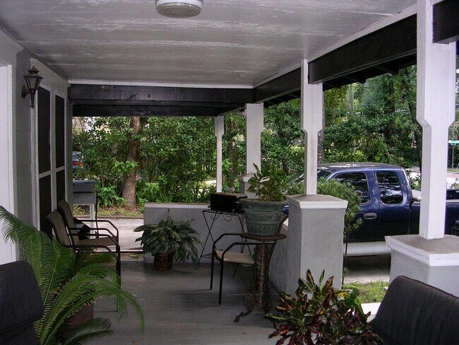 Foto del edificio - 615 S Mills Ave