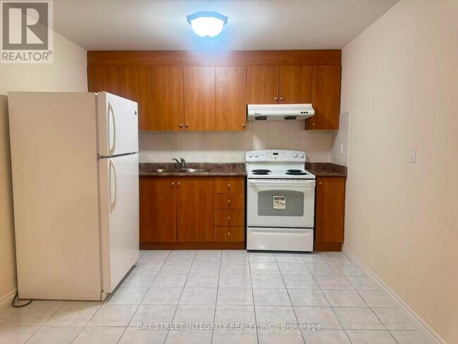 Building Photo - BSM 508 ROY RAINEY AVENUE