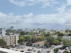 Building Photo - 800 West Ave