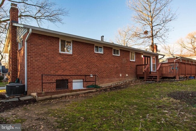 Building Photo - 1029 N Pegram St