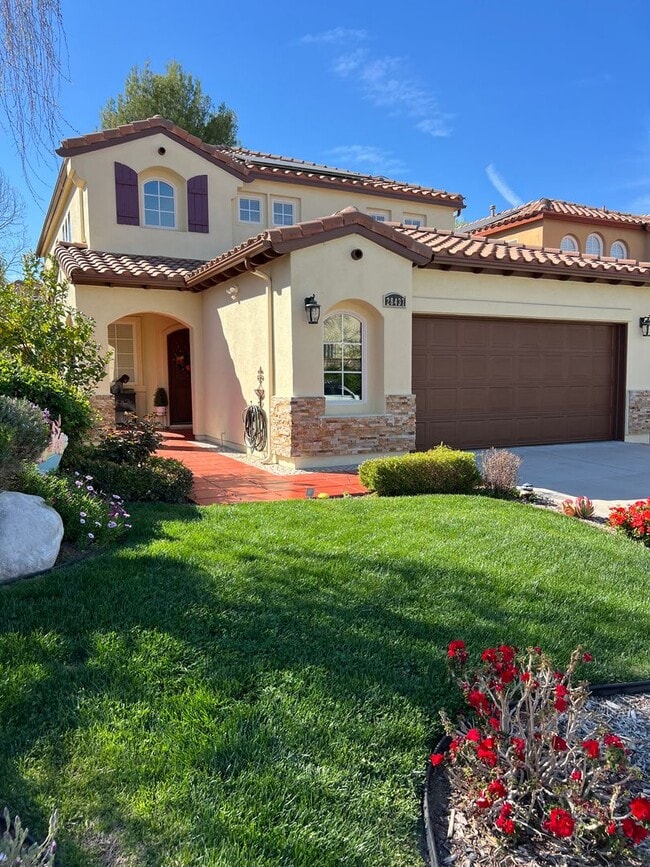 Building Photo - 28437 Lobelia Ln