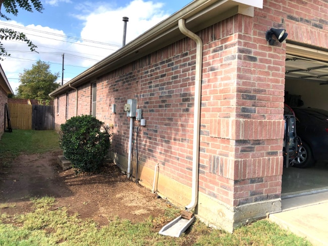Building Photo - 615 Denali Dr