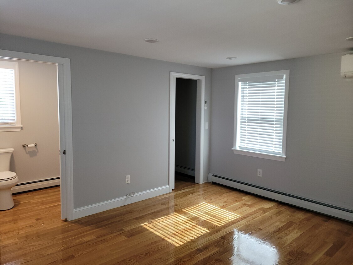 6 Mill St Unit 1, Danvers, MA 01923 Condo for Rent in Danvers, MA