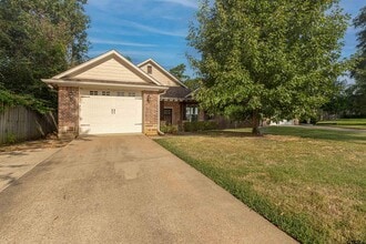Building Photo - 3009 Santa Elena Dr
