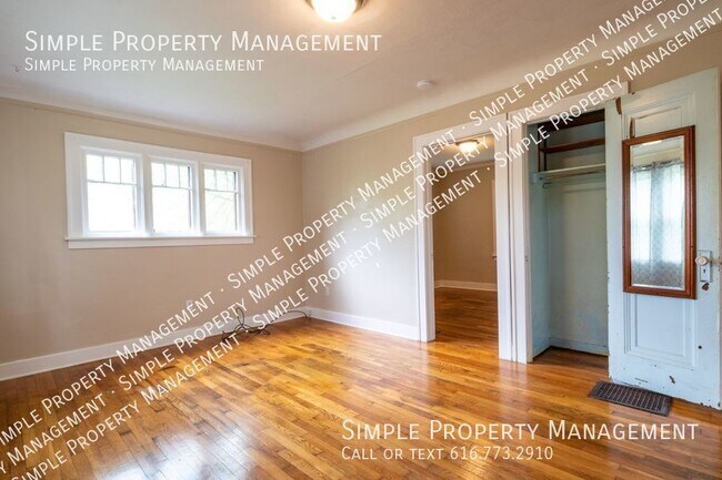 Building Photo - Beautiful 2 bed, 2 bath close to downtown!