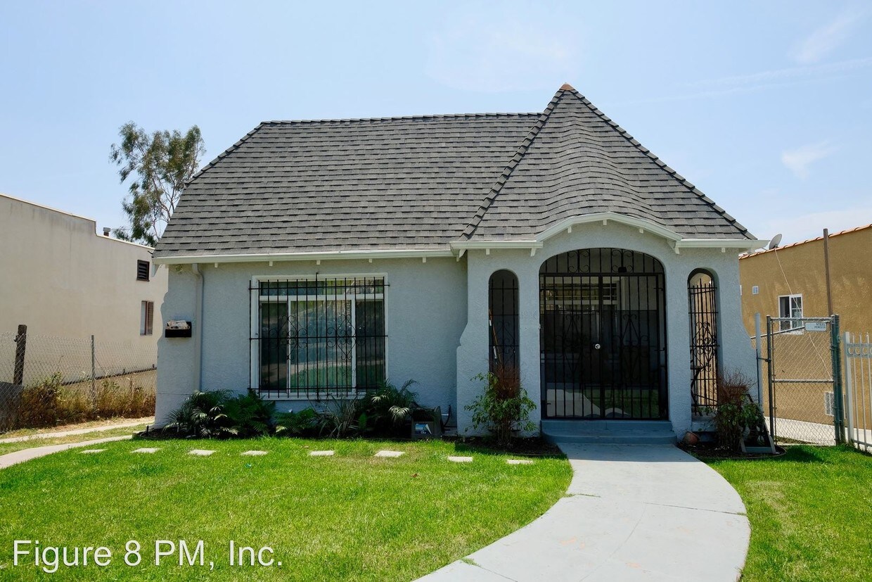 Primary Photo - 3 br, 2 bath Apartment - 3926 W 28th St